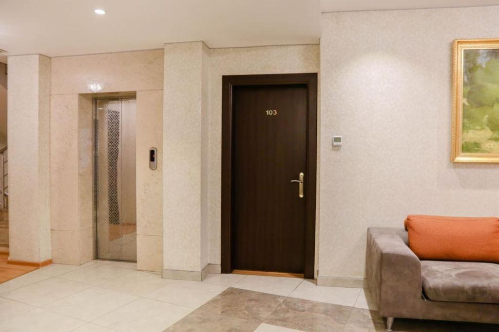 The Center Hotel Баку Екстер'єр фото